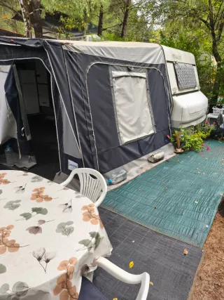 Caravana Moncayo Viena 555 con avance