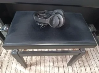 Piano teclado eléctrico digital CELVIANO AP-650M