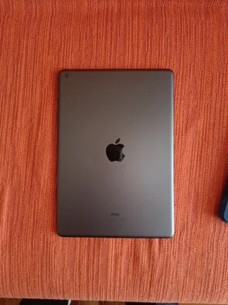 iPad 8ª Gen 32 GB (2020) impecable