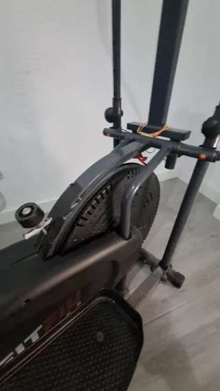 Elíptica FitForce con asiento