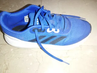 Zapatillas Adidas Azules y Blancas
