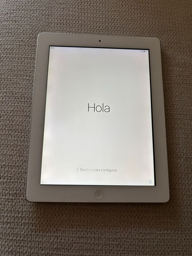 iPad 3 16GB WiFi Blanco con funda de piel de Prada