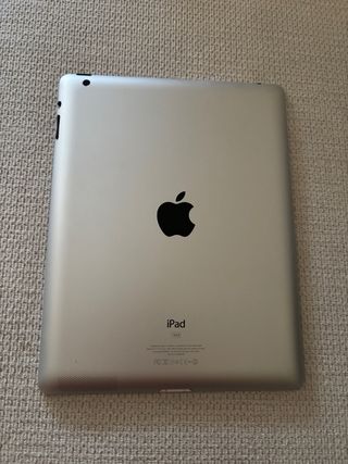 iPad 3 16GB WiFi Blanco con funda de piel de Prada