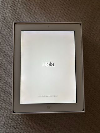 iPad 3 16GB WiFi Blanco con funda de piel de Prada