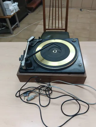 Tocadiscos Garrard 65B Retro