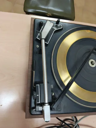 Tocadiscos Garrard 65B Retro