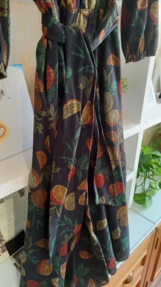 Vestido NAF NAF Paris estampado frutas. Original.