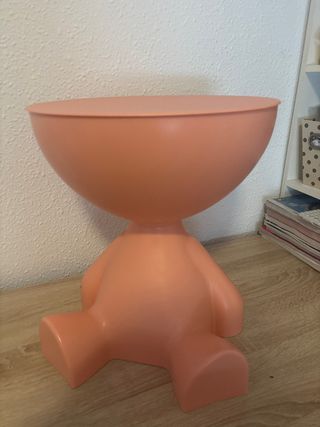Mesa auxiliar infantil rosa