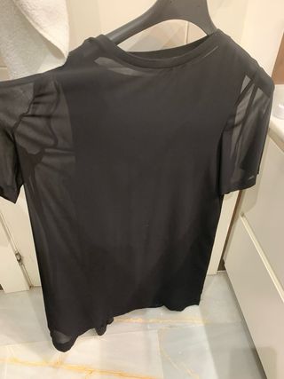 Camiseta Zara Woman T-L Negra Transparente