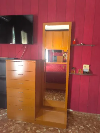 Dormitorio matrimonio completo Cómoda y espejo etc