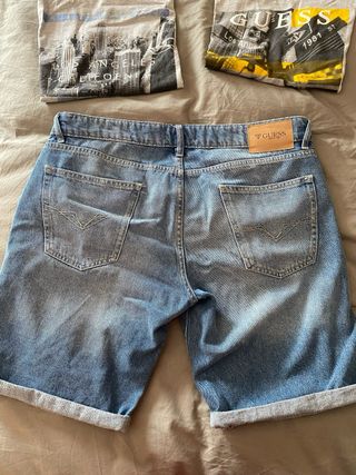 Lote 2 Camisetas Guess + bermuda T.L muy nuevas