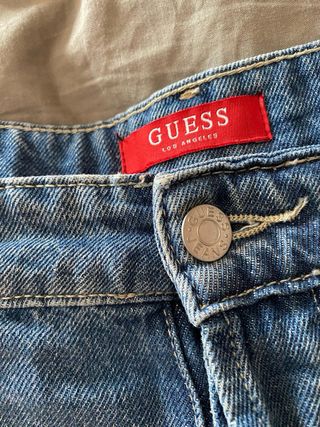 Lote 2 Camisetas Guess + bermuda T.L muy nuevas