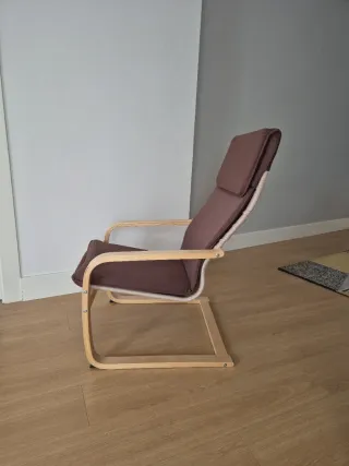 Sillón de tela y madera