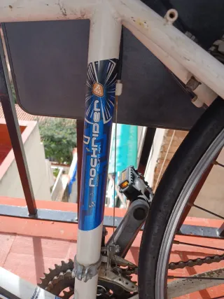 Bicicleta Decathlon 26 Azul y Blanca