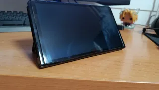 Nintendo Switch OLED Bianca + Controller Pro Tom Nook