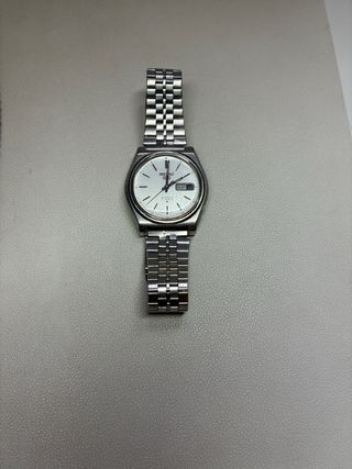 Reloj Seiko 5 Automático Plata