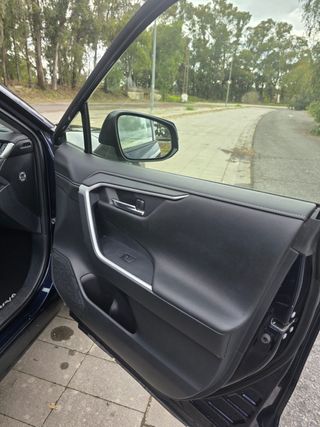 Toyota RAV4 2022 LUXURY SOLO 96 MIL KMS