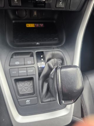 Toyota RAV4 2022 LUXURY SOLO 96 MIL KMS