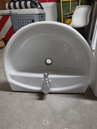 Lavabo Roca con pie y grifo