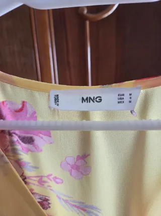 Vestido floral Zara Talla M
