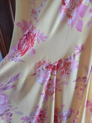 Vestido floral Zara Talla M