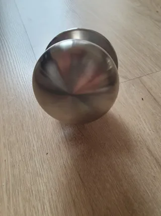 Pomo/tirador puerta metal