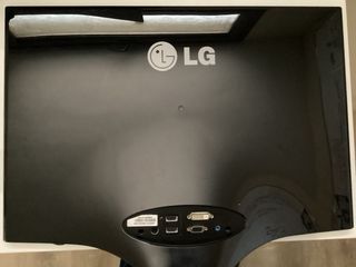 Monitor LG Negro modelo Flatron w2286l, 22”