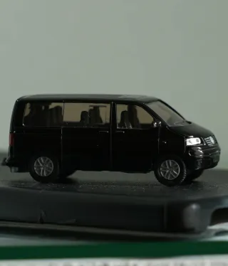 Volkswagen Multivan 2009 colección negro 8 plazas