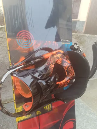 Snowboard Rossignol Taipan 58 con attacchi