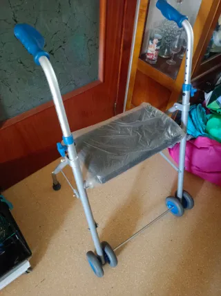 Andador Taca Taca con Asiento y Ruedas