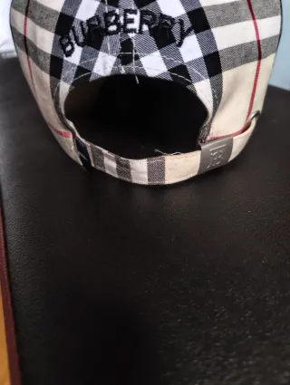 Gorra Burberry Check Beige Ajustable