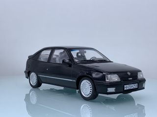 1:18 Opel Kadett GSi año 1991 color Negro Norev
