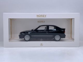 1:18 Opel Kadett GSi año 1991 color Negro Norev