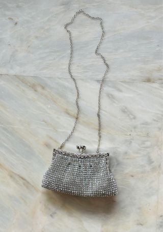 Bolso joya clutch pedrería brillante plateado