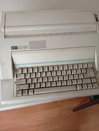 4 Máquinas de Escribir