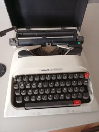 4 Máquinas de Escribir