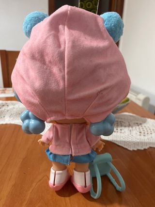 Muñeca Trotties con accesorios