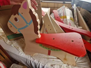 Caballo balancín de madera