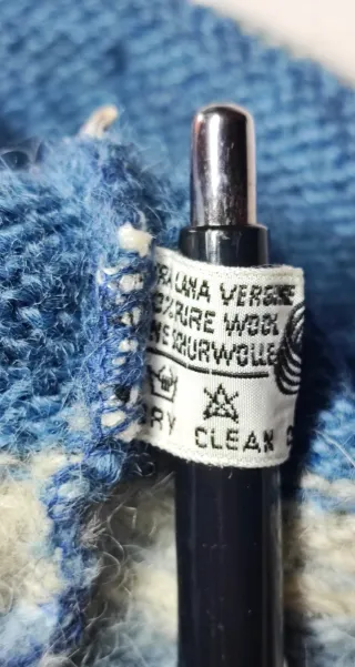 Berretto Silvy lana blu con pompon