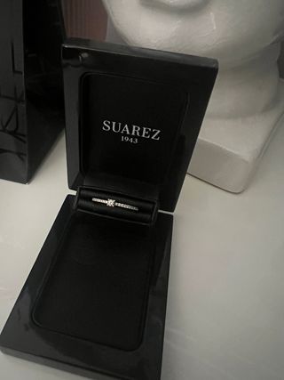 Anillo Suárez Oro Blanco y Diamantes