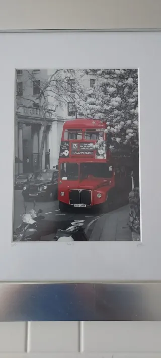 2 Cuadros Londres: autobús y cabinas.