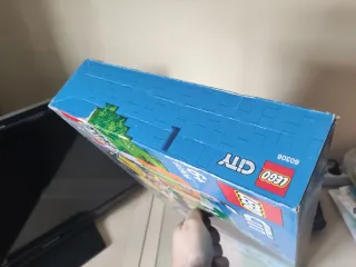 Lego City 60306 Calle Tiendas Precintado