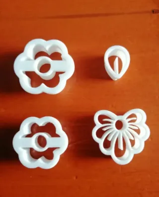 4 Moldes Cortadores flores