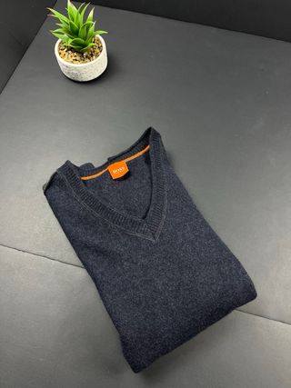 Jersey BOSS azul marino con detalles grises