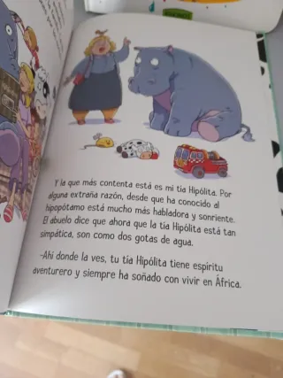 Hay un hipopótamo en la bañera (Spanish Edition)