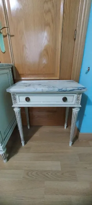 Cómoda, Mesillas, Espejo, banco vintage.