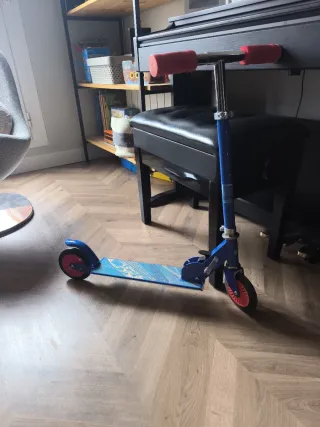 Patinete infantil azul