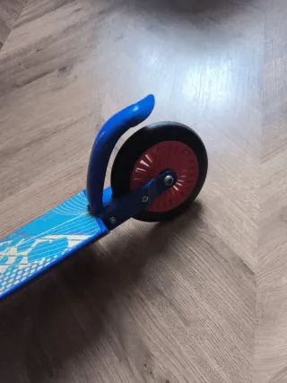 Patinete infantil azul