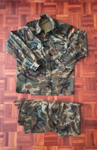 Traje militar nuevo talla M. 2N