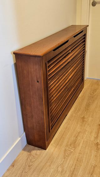 Cubrerradiador de madera
